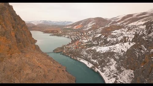 Turquía: barcaza y montaña ílicas