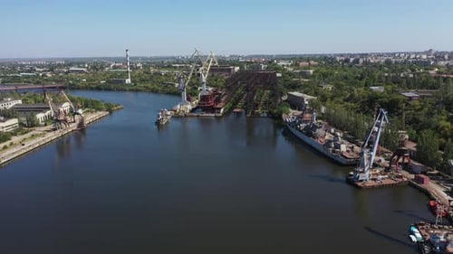 Quai pour la réparation de navires et de bateaux