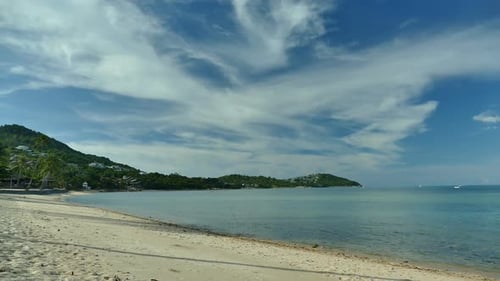 Beautiful tropical beach sea ocean with blue sky and white cloud