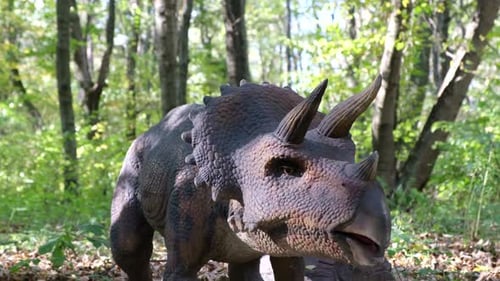 Mechanical Movable Sculptures of Jurassic Dinosaurs