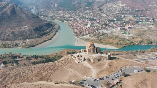 Mosteiro e cidade de SJvari