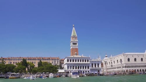 River Tour to Venice View of St Mark's Campanile and Basilica Sightseeing Trip