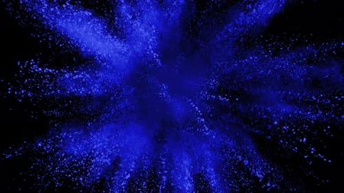 Blaues Pulver explodiert auf schwarzem Hintergrund in Superzeitlupe, aufgenommen mit Phantom Flex 4K