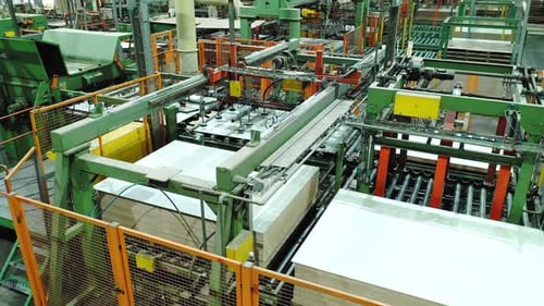 Herstellung von Laminatböden in einem holzverarbeitenden Unternehmen