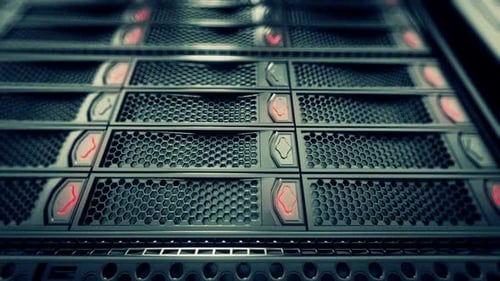 Animation infinie de serveurs de données fonctionnels. Lumières LED rouges brillantes. Bouclable.
HD