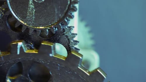 Mechanische Retro-Uhr, rostig, 12