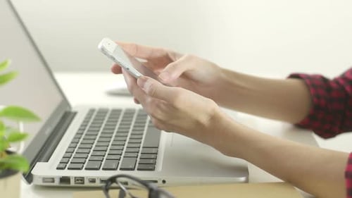 Use Smartphone In Office