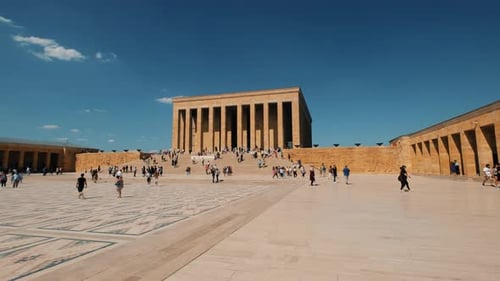 Mausoléu de Ataturk e visitantes