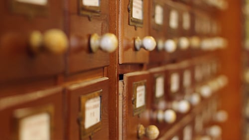 Tiroirs de bibliothèque Focus Shifting