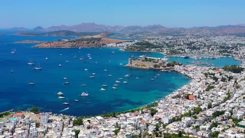 Bodrum ist eine Stadt auf der Halbinsel Bodrum.