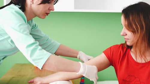 Applying a Tourniquet on the Arm