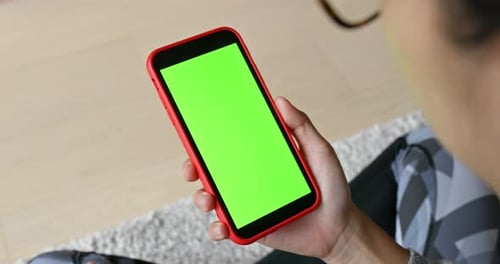 Woman Hold with Cellphone with Green Screen