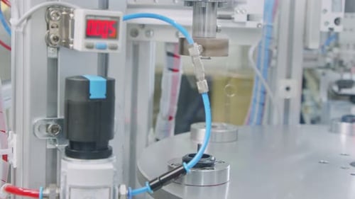 Pièces de fabrication de machines robotiques avancées dans une chaîne d'assemblage automatisée