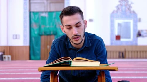 Man Who Read Quran Mosque