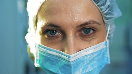 Extra Close-up of the Surgeon's Eye.