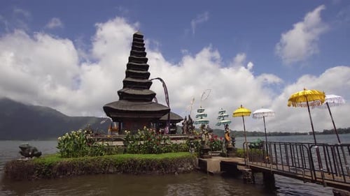 Templo hindú en la isla de Bali, Pura Ulun Danu Bratan