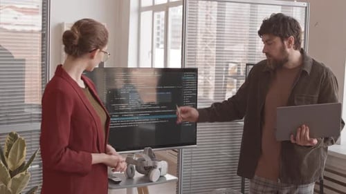 Discussion entre spécialistes et code informatique