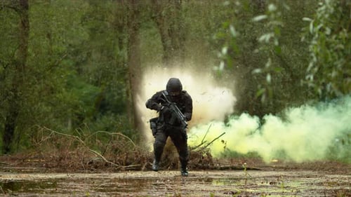 Fuir après une explosion, au Ralenti