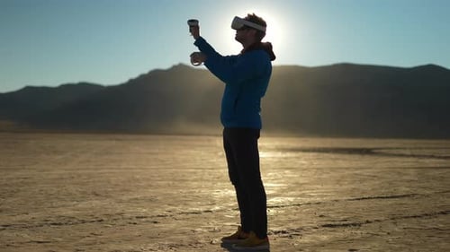 Mann mit VR-Headset