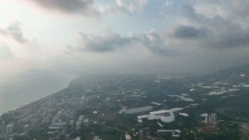 Buntes Panorama über die Stadt Luftaufnahme 4 K Alanya Türkei