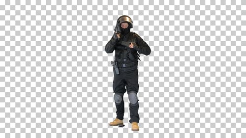 Unidad policial táctica con uniforme negro, Alpha Channel