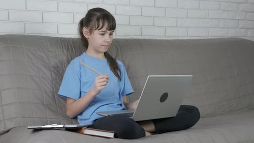 Bereiten Sie den Unterricht im Internet vor.