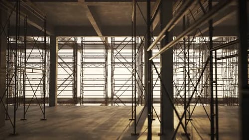 Sitio de construcción de edificios de hormigón armado. El suelo con andamios
.