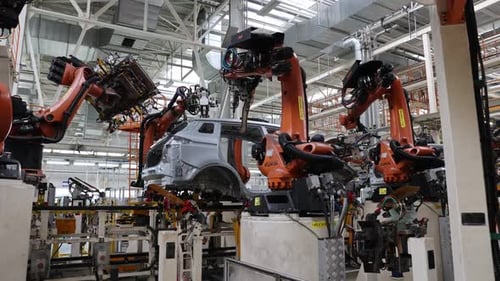BELARUS BORISOV 29 septembre 2021 Assemblage moderne de voitures à l'usine Processus de soudage de carrosseries