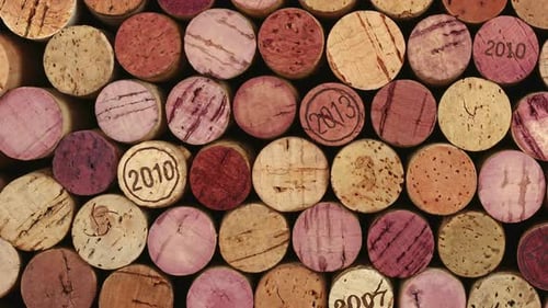 Fondo de cerca de corchos de vino usados