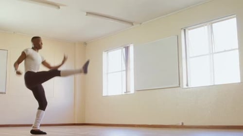 Male ballet dancer dancing in the studio 4k