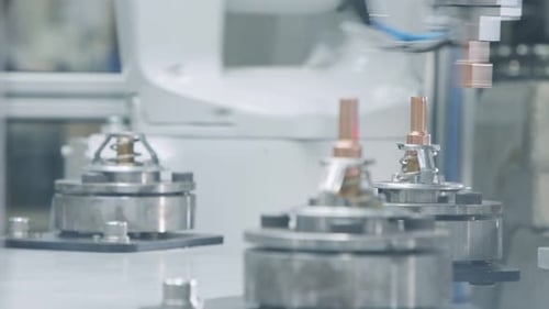 Pièces de fabrication de machines robotiques avancées dans une chaîne d'assemblage automatisée