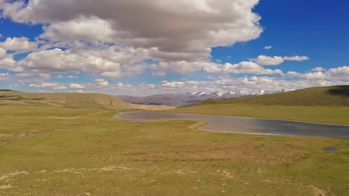Prairie et lac