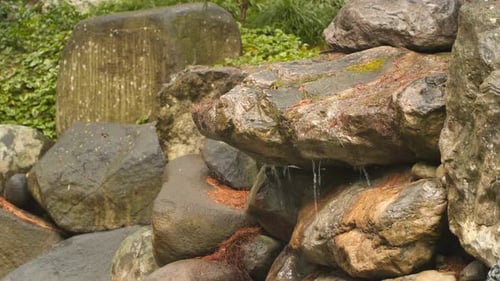 Transmitir entre piedras