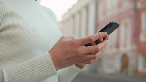 Smartphone Use in Urban Environment