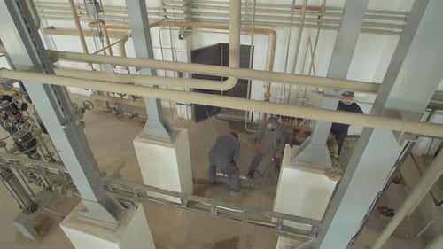 Arbeiten in einem Zementwerk