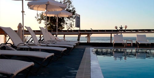 Pool Und Meer Skyline