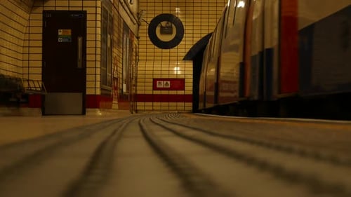 London City - Underground Train