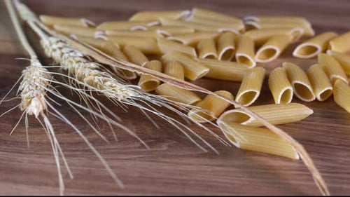 Frische vegetarische italienische Rohkost-Makkaroni-Nudeln 54