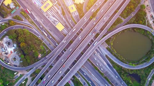 4K UHD : Hyperlapse ou Dronelapse Vue de dessus des carrefours routiers