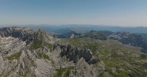 vista aérea de la cordillera de Durmitor