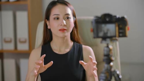 Asian Blogger Shooting Video