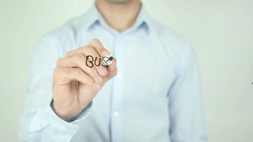 Decisiones empresariales, escritura en pantalla transparente