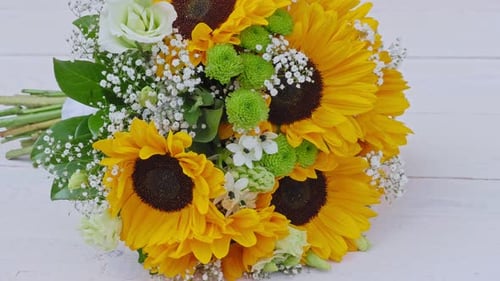 Beautiful Bridal Bouquet with Sunflowers and Roses