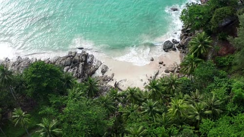 Playa secreta de Freedom Beach en Phuket, Tailandia
