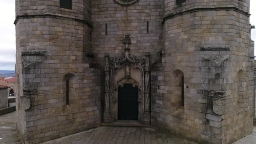 Guarda Stadtbild und berühmtes Wahrzeichen der Kathedrale