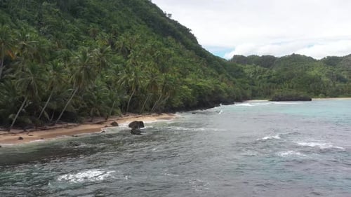 4k 30fps A Virgin Beach With A Boat In The Beach In The Caribbean In The Paradise 5
