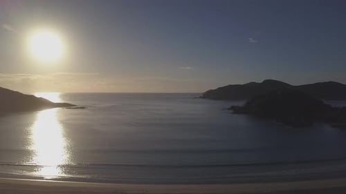 Pôr do sol na baía