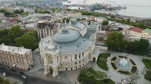Teatro de la Ópera de Odessa al atardecer