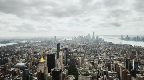 Pan Shot Timelapse Video of the Business District of Manhattan in New York