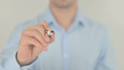 Finanzielles Wachstum, Schreiben auf einem transparenten Bildschirm